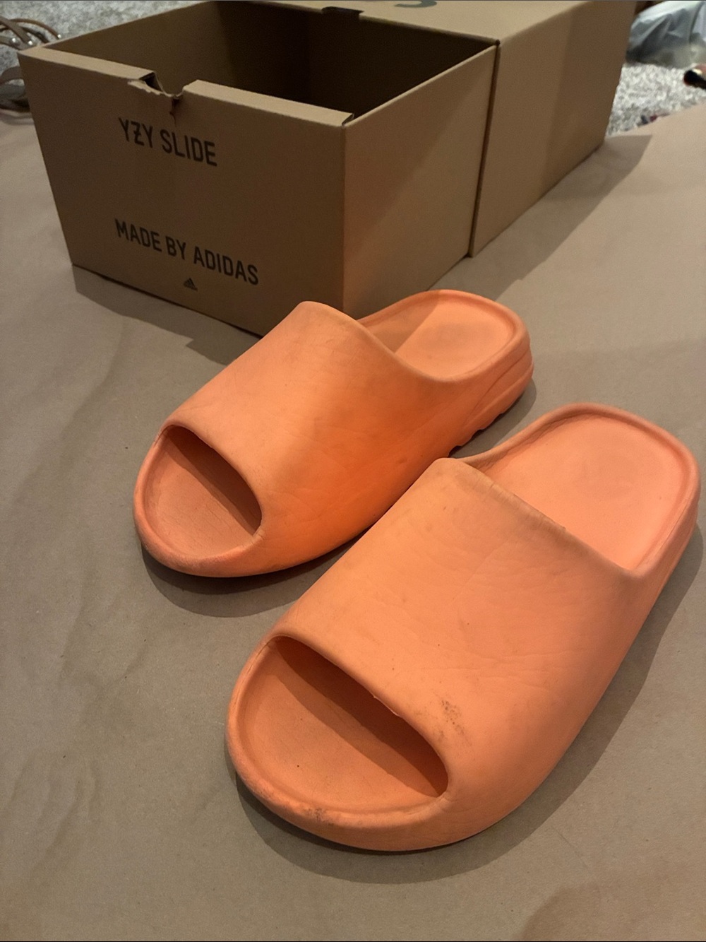 adidas Yeezy Slides Orange Sherbet size 5 US